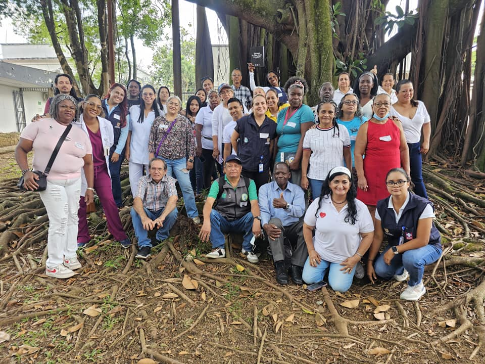 Visita de los líderes y lideresas de la comuna 21